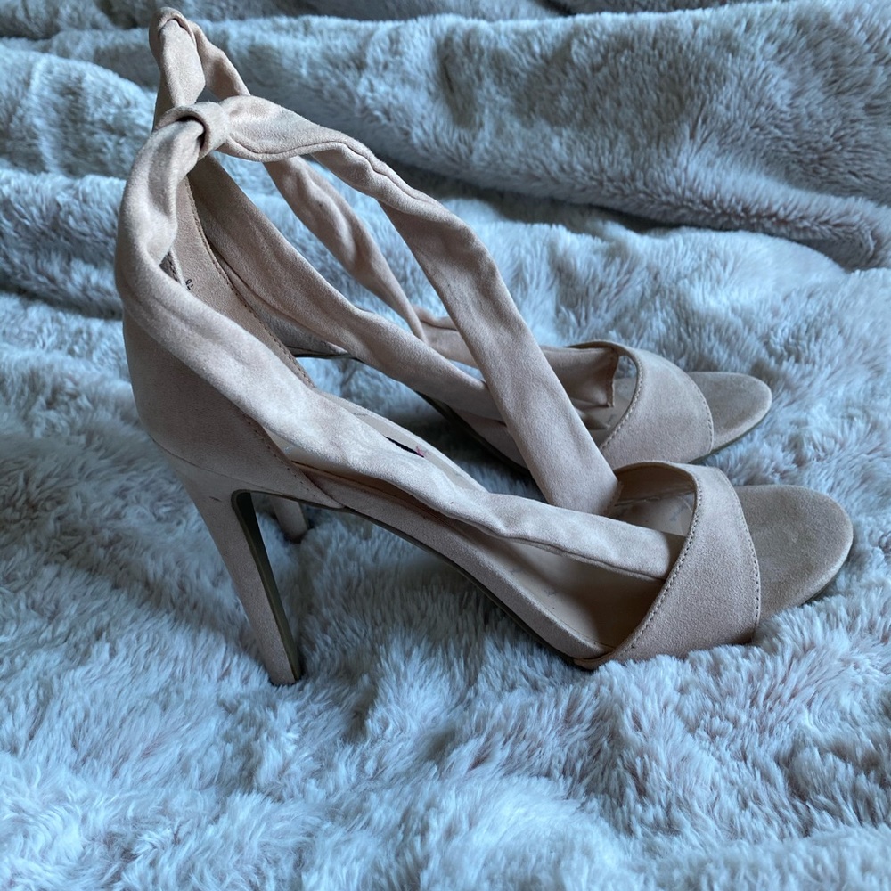 Tan heels